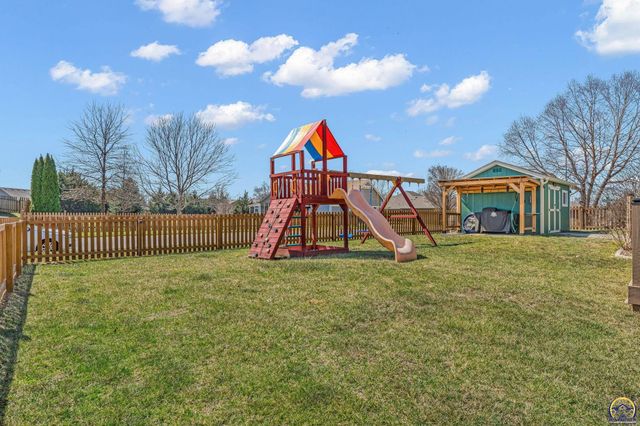 8455 Timber Ridge DR, De Soto, KS 66018
