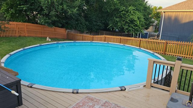8455 Timber Ridge DR, De Soto, KS 66018