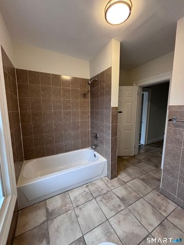 369 Poplar Street, New Haven, CT 06513