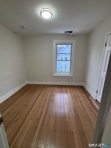 369 Poplar Street, New Haven, CT 06513