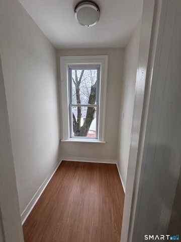 369 Poplar Street, New Haven, CT 06513