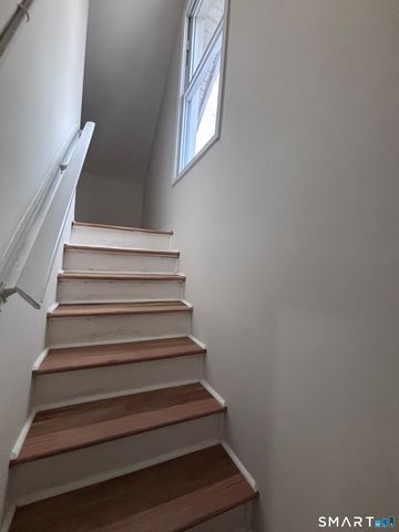 369 Poplar Street, New Haven, CT 06513