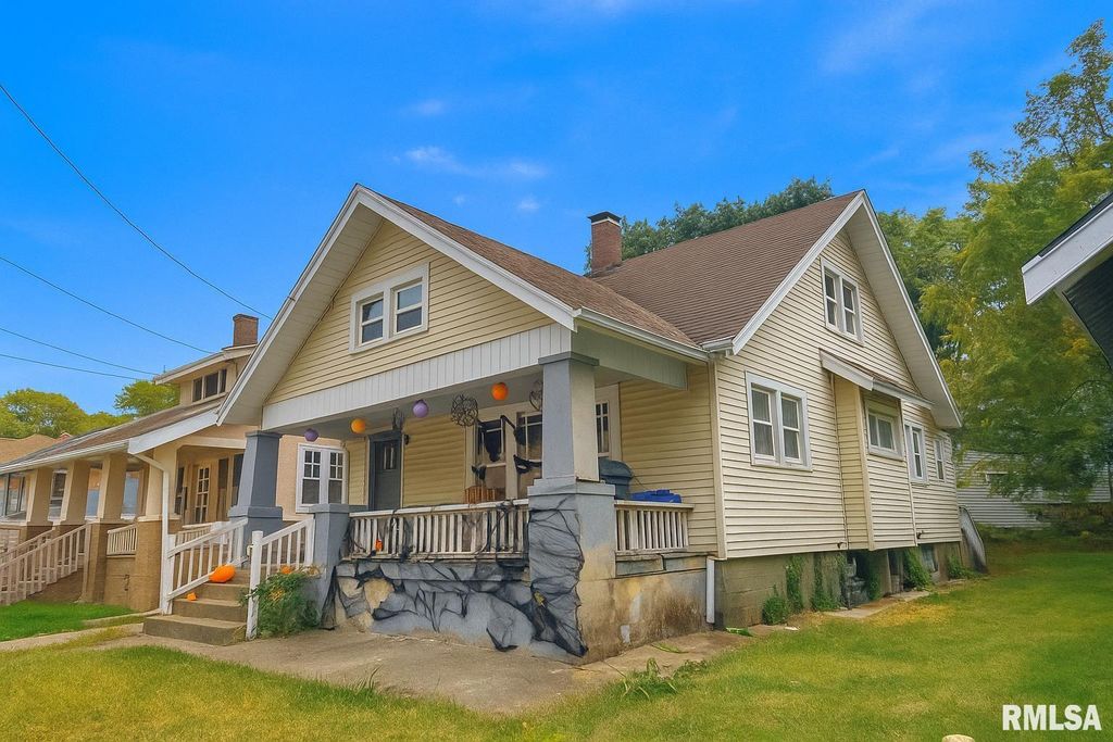 816 W COLUMBIA Terrace, Peoria, IL 61606