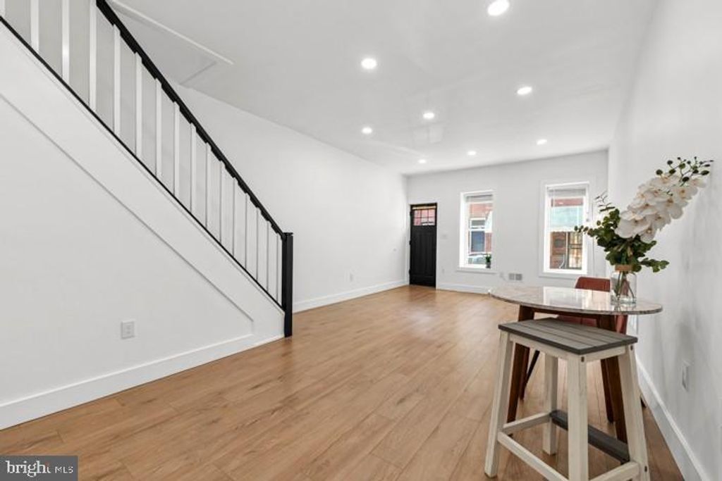 2025 S CLEVELAND ST, PHILADELPHIA, PA 19145 — photo 3
