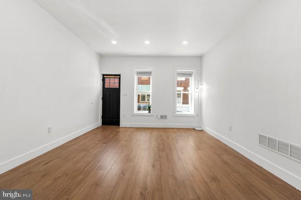 2025 S CLEVELAND ST, PHILADELPHIA, PA 19145 — photo 4