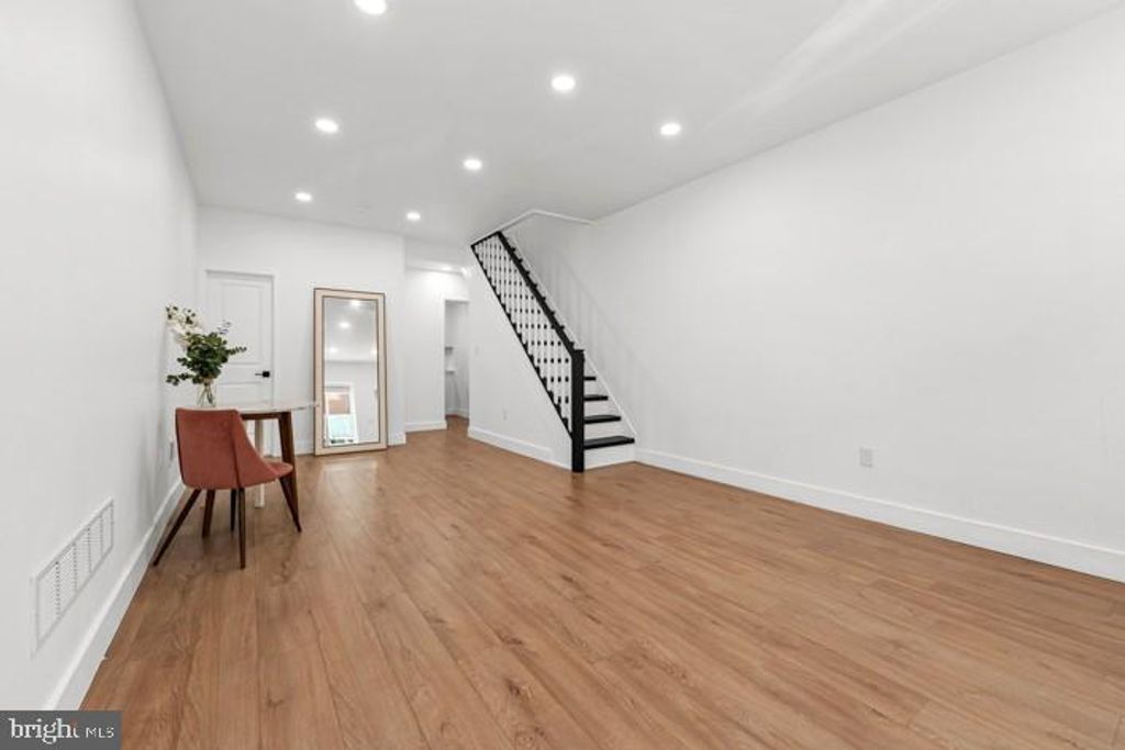 2025 S CLEVELAND ST, PHILADELPHIA, PA 19145 — photo 5