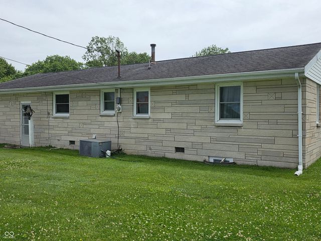 604 E Gatewood Drive, Westport, IN 47283