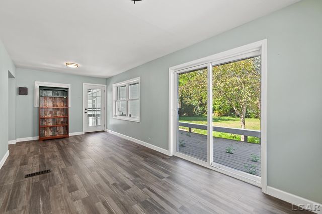 695 Budlong Street, Adrian, MI 49221