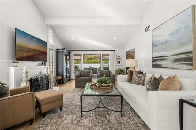10 Maritime, Corona Del Mar, CA 92625