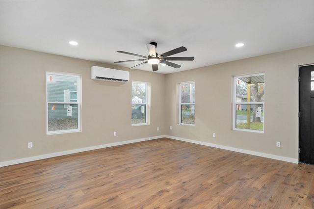 930 Porter Avenue, Aurora, MO 65605