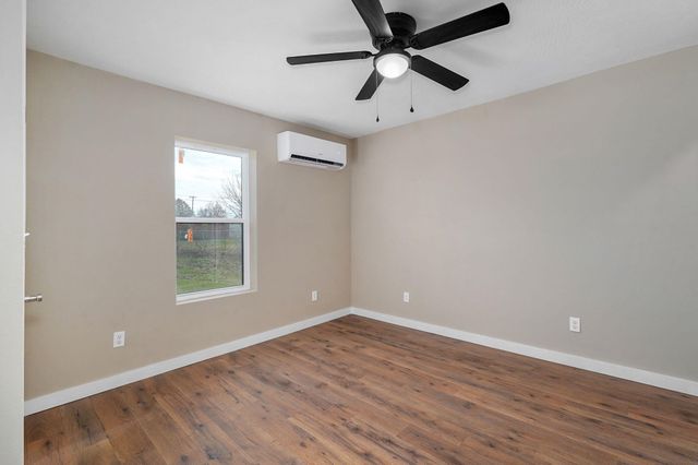 930 Porter Avenue, Aurora, MO 65605