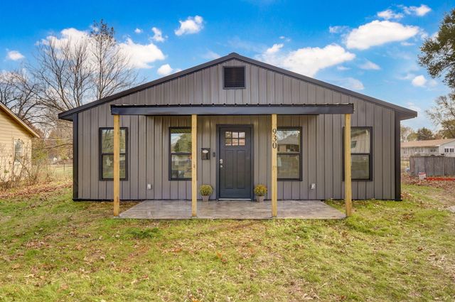 930 Porter Avenue, Aurora, MO 65605