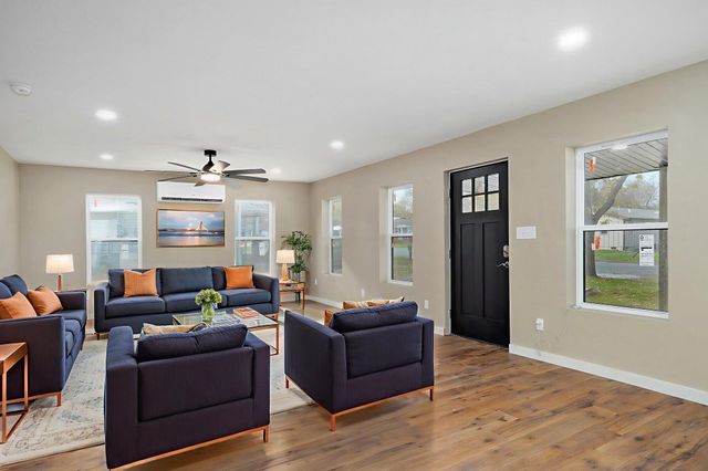 930 Porter Avenue, Aurora, MO 65605