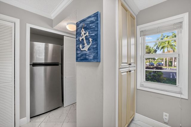 2230 N Cypress Bend Drive 108, Pompano Beach, FL 33069