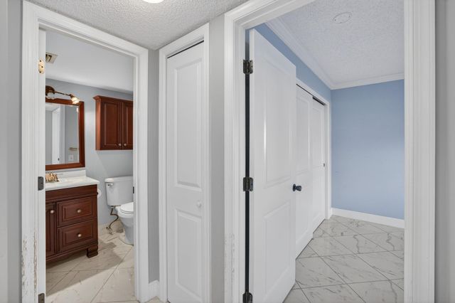 2230 N Cypress Bend Drive 108, Pompano Beach, FL 33069