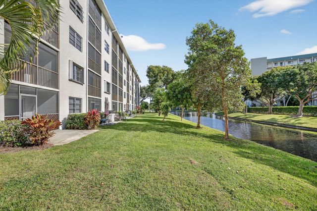 2230 N Cypress Bend Drive 108, Pompano Beach, FL 33069