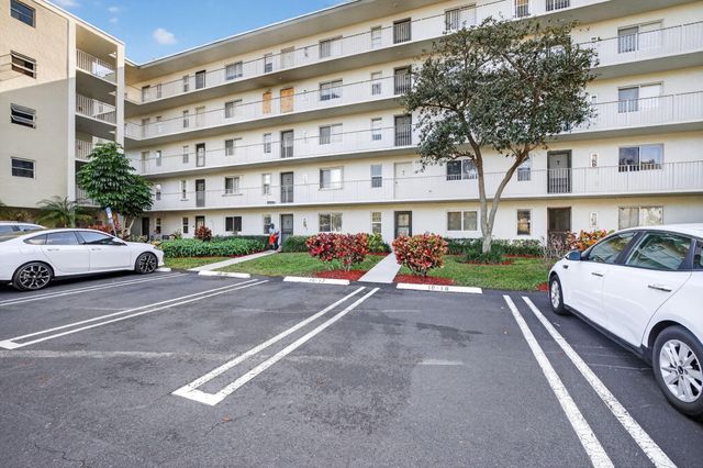 2230 N Cypress Bend Drive 108, Pompano Beach, FL 33069