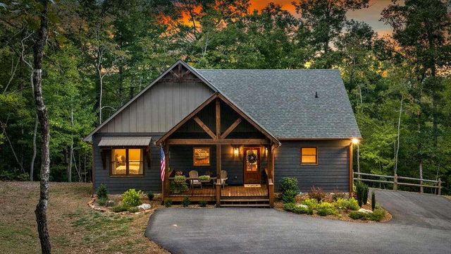 1081 Dills Road, Blue Ridge, GA 30513