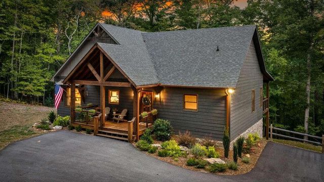 1081 Dills Road, Blue Ridge, GA 30513
