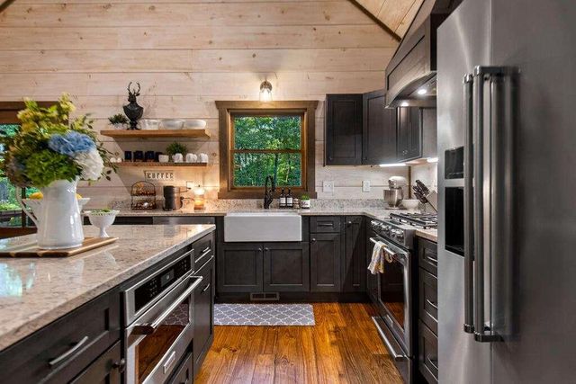1081 Dills Road, Blue Ridge, GA 30513