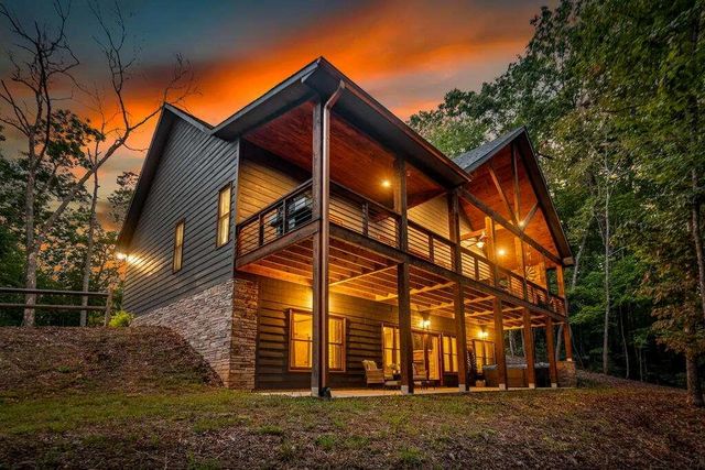 1081 Dills Road, Blue Ridge, GA 30513