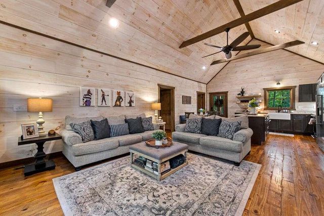 1081 Dills Road, Blue Ridge, GA 30513