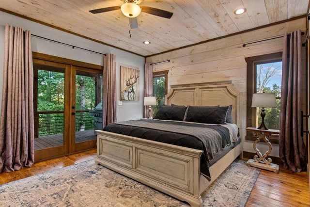 1081 Dills Road, Blue Ridge, GA 30513