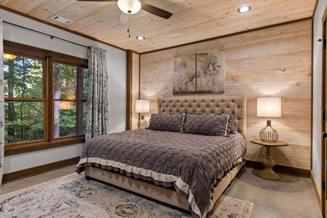 1081 Dills Road, Blue Ridge, GA 30513