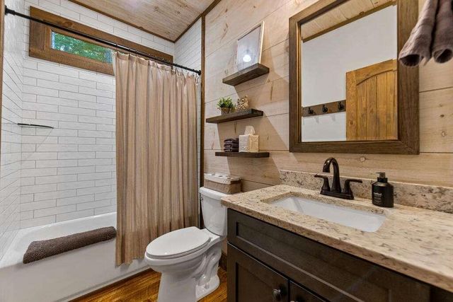 1081 Dills Road, Blue Ridge, GA 30513