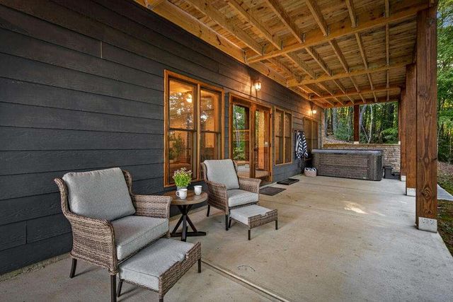 1081 Dills Road, Blue Ridge, GA 30513