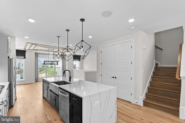 22892 COPPER TREE TER, Ashburn, VA 20148