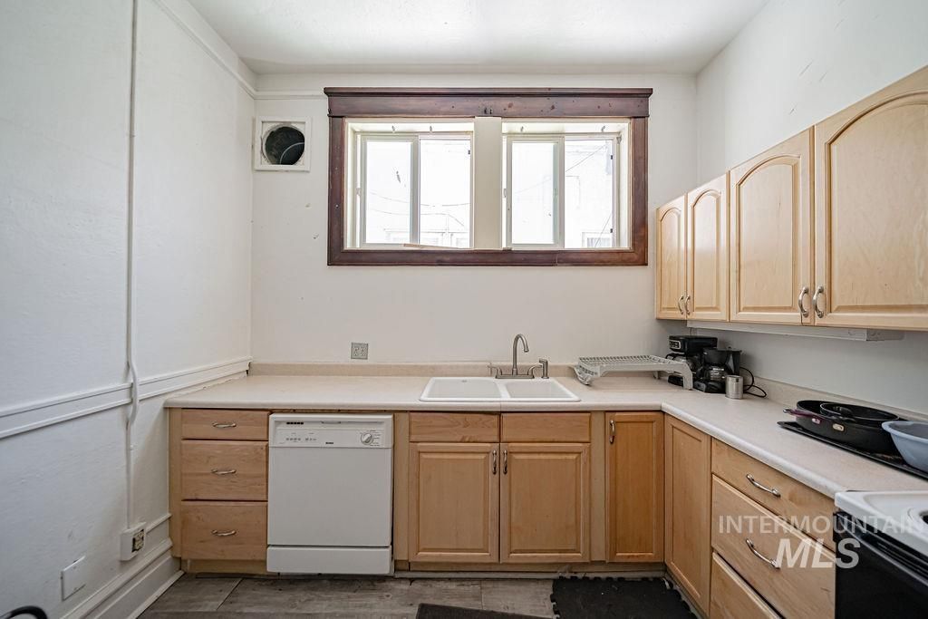 310 E Center St, Pocatello, ID 83201 photo 37