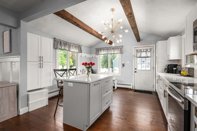 497 Foster Rd, Tewksbury, MA 01876