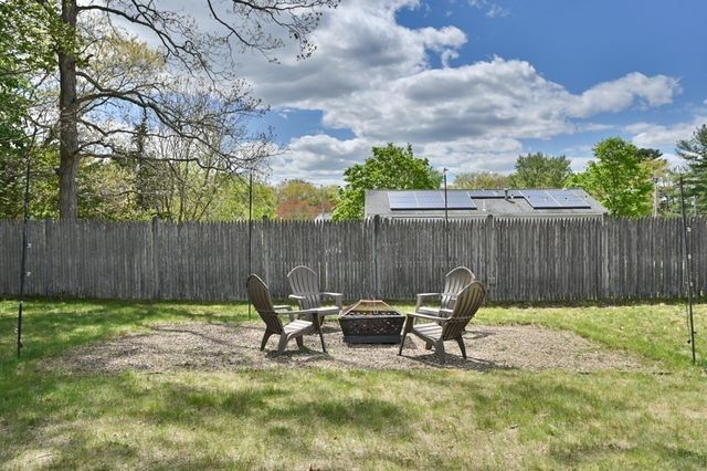 497 Foster Rd, Tewksbury, MA 01876