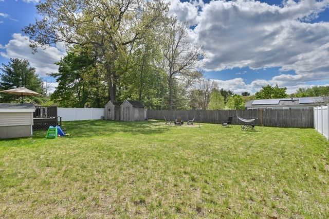 497 Foster Rd, Tewksbury, MA 01876