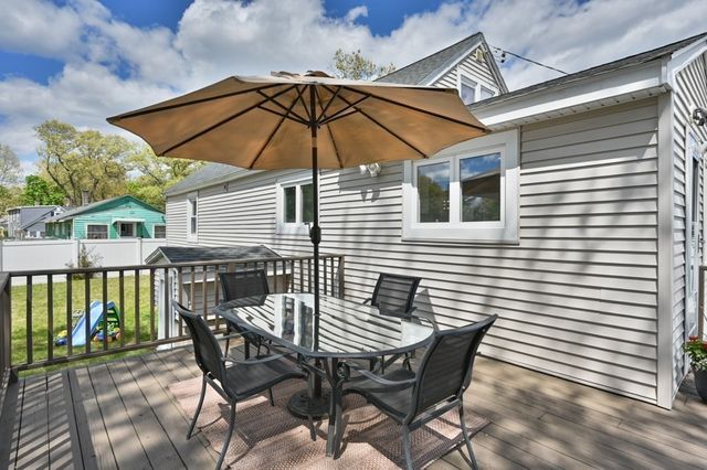497 Foster Rd, Tewksbury, MA 01876