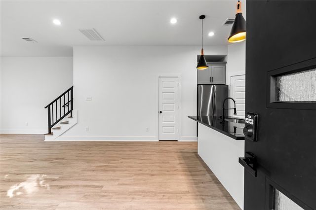 2213 Lee Street, Houston, TX 77026