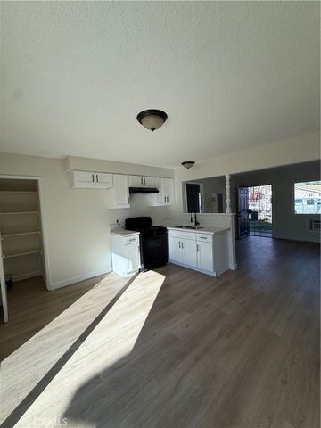 558 S Benjamin, Rialto, CA 92376