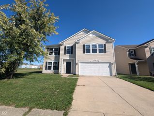 8243 Retreat Lane, Indianapolis, IN 46259