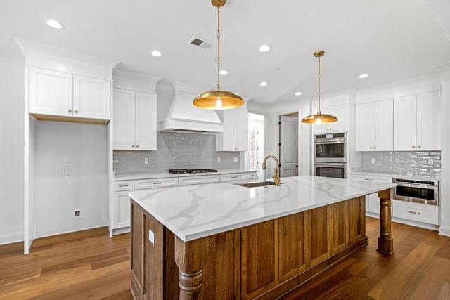 200 PIPER HOLLOW DR, Piperton, TN 38017