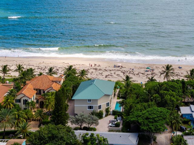 4535 Coquina Road, Ocean Ridge, FL 33435
