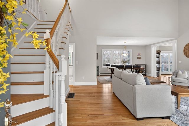 68 Krikor Dr, Falmouth, MA 02556