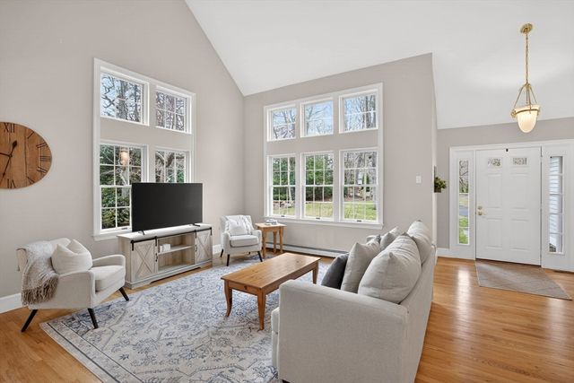 68 Krikor Dr, Falmouth, MA 02556