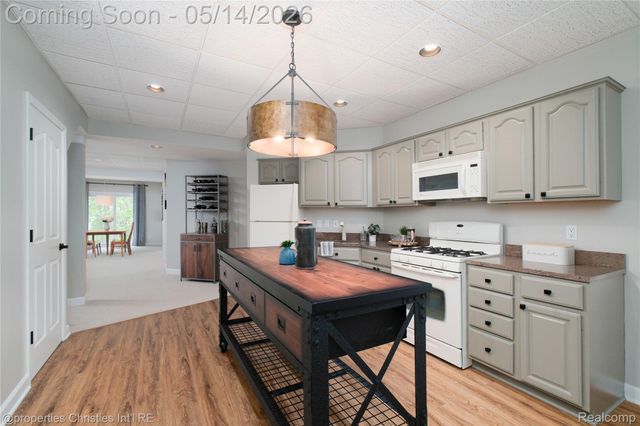 44643 Aspen Ridge Drive, Northville Township, MI 48168