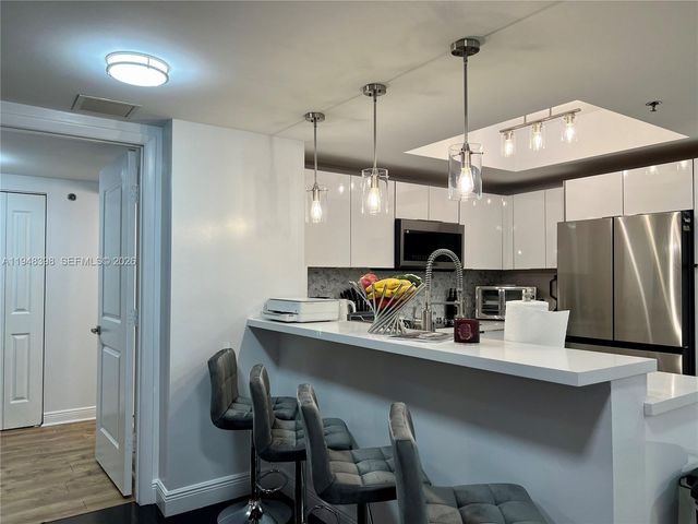 2681 N Flamingo Rd 1806S, Sunrise, FL 33323