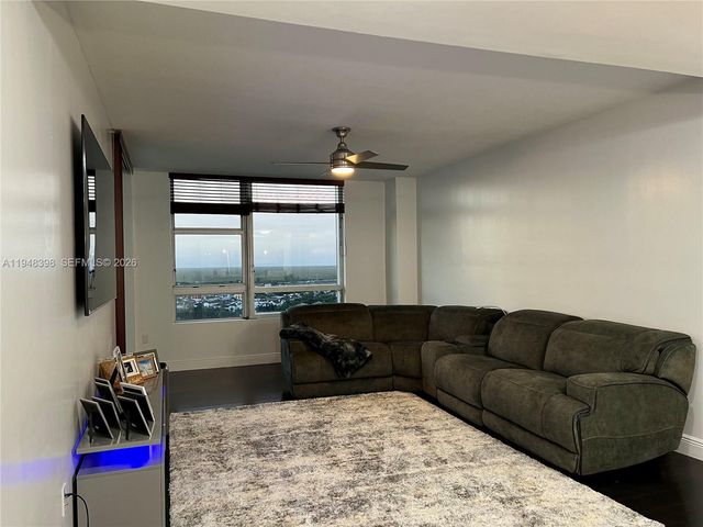 2681 N Flamingo Rd 1806S, Sunrise, FL 33323