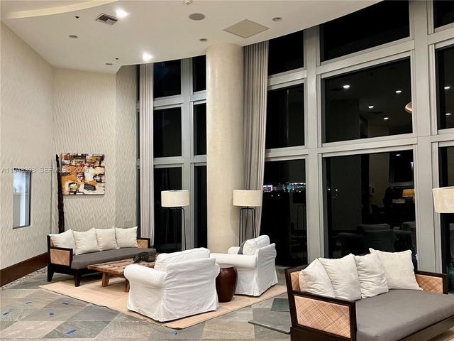 2681 N Flamingo Rd 1806S, Sunrise, FL 33323