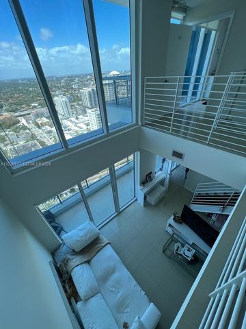 60 SW 13th St 2819, Miami, FL 33130