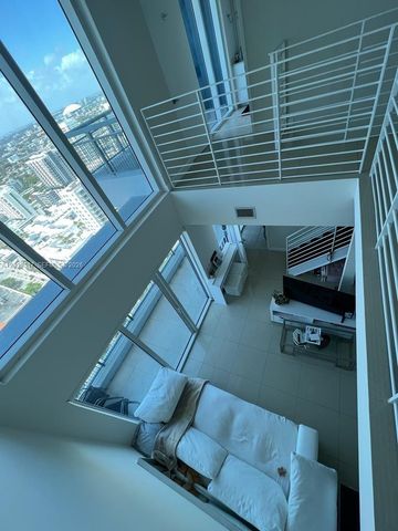 60 SW 13th St 2819, Miami, FL 33130