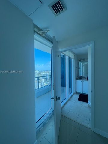 60 SW 13th St 2819, Miami, FL 33130